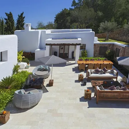 With Barbecue Space